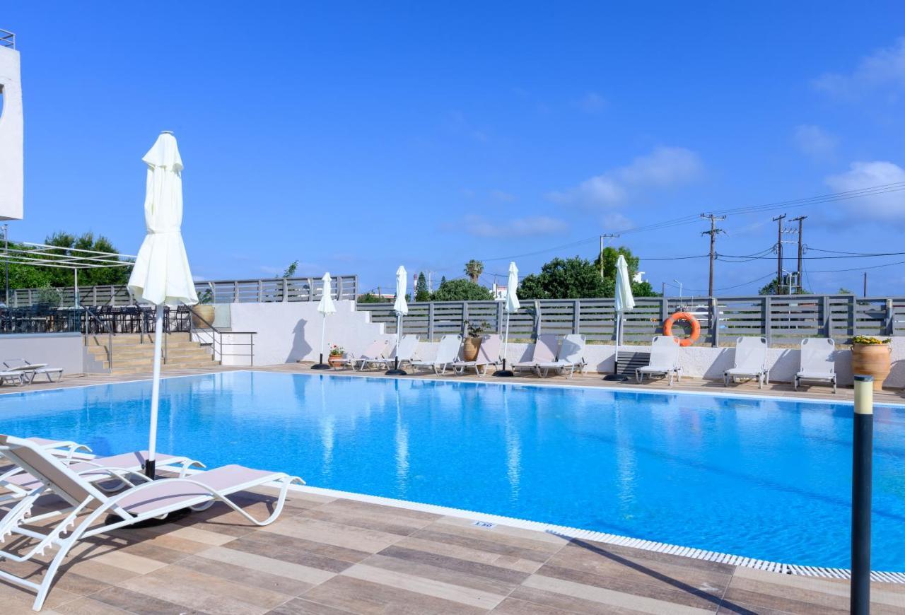 Ivory Hotel Theológos 外观 照片