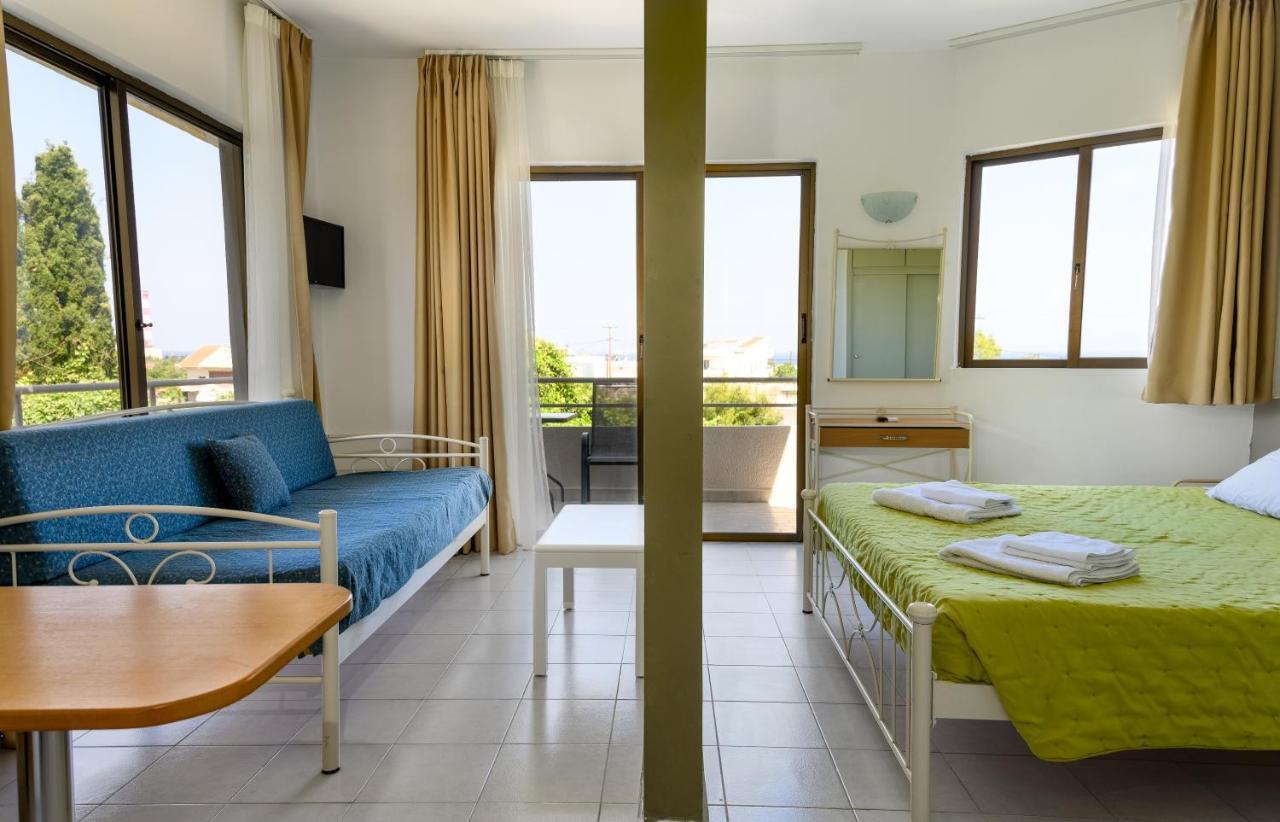 Ivory Hotel Theológos 外观 照片