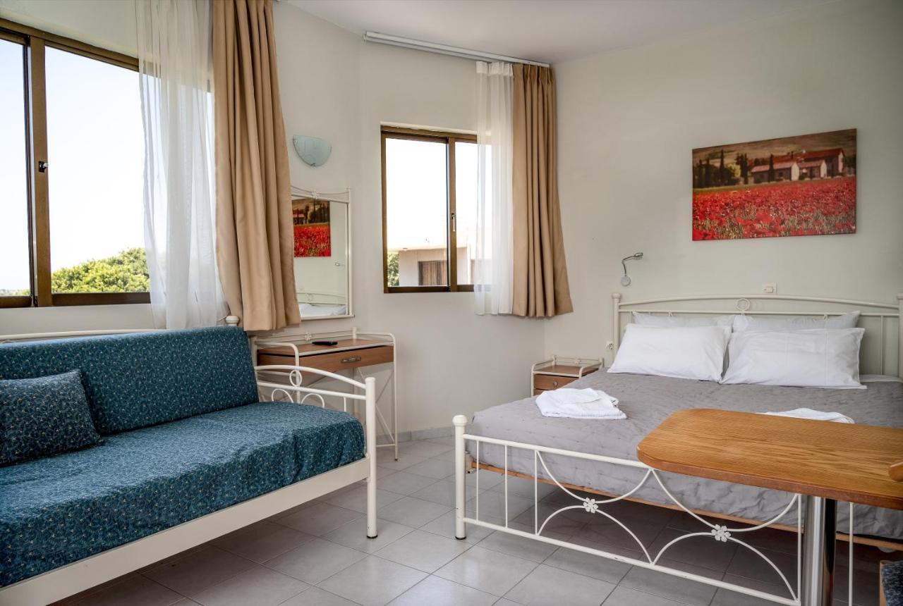 Ivory Hotel Theológos 外观 照片