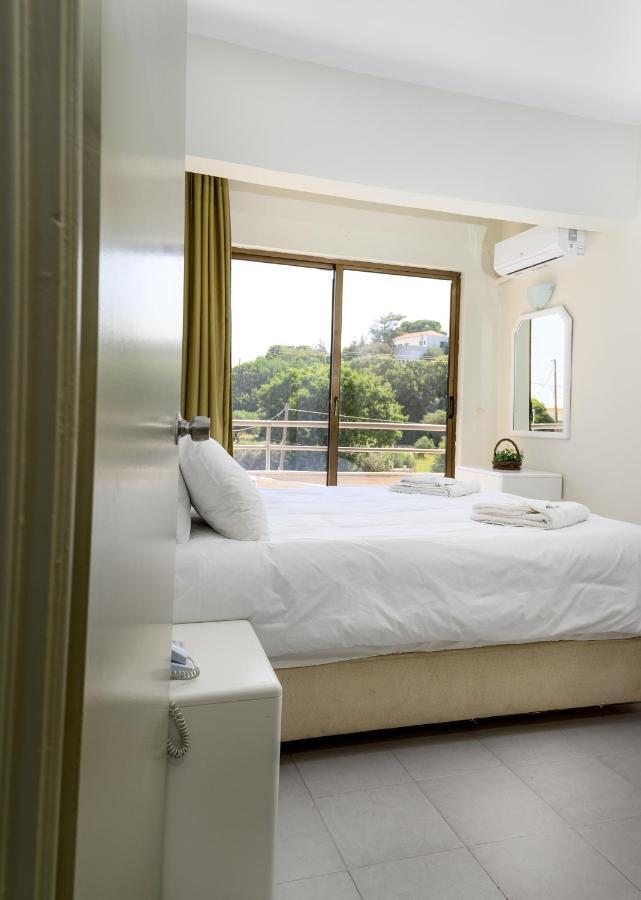 Ivory Hotel Theológos 外观 照片