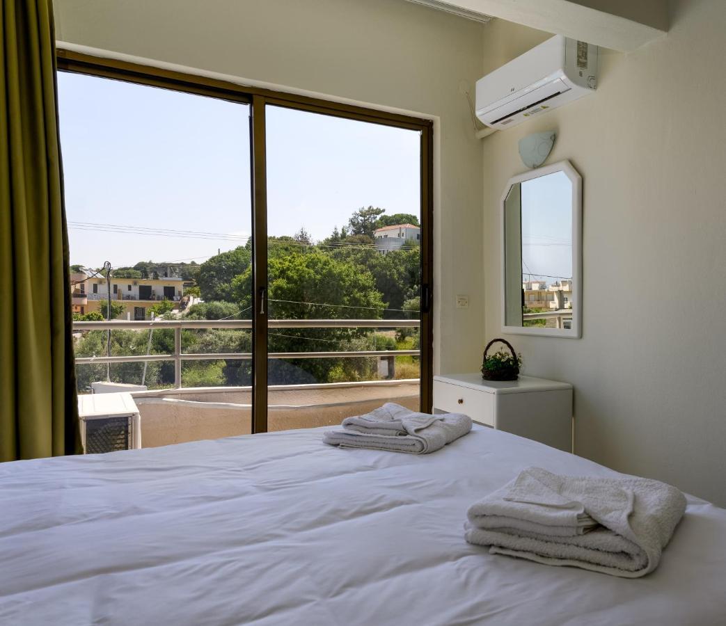 Ivory Hotel Theológos 外观 照片