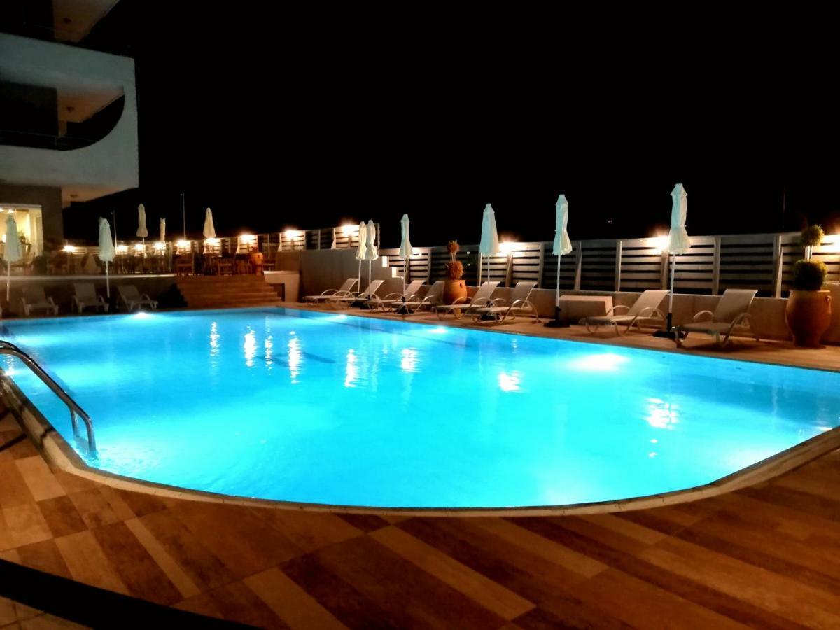 Ivory Hotel Theológos 外观 照片