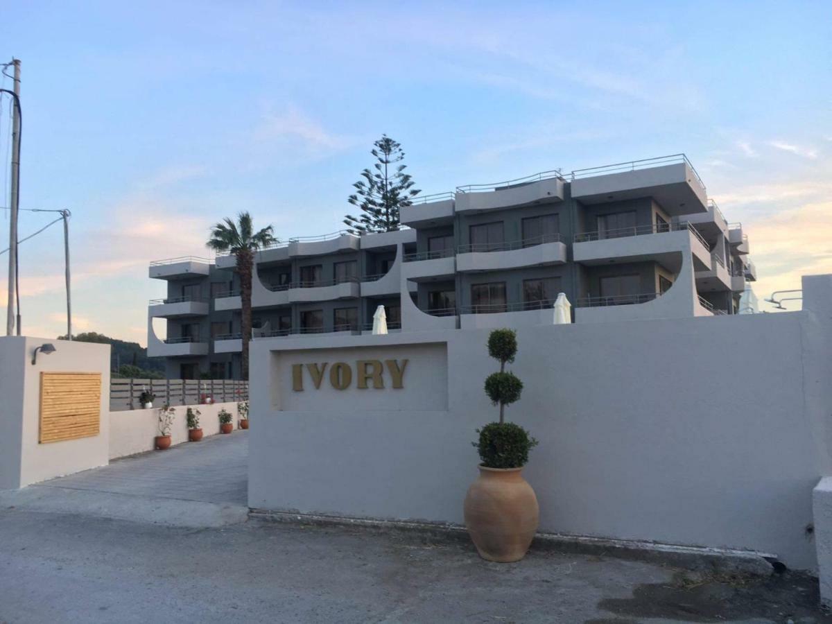 Ivory Hotel Theológos 外观 照片
